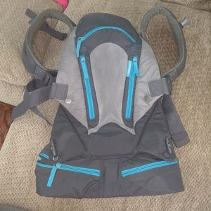 BOGO**Infantino Carry On Baby Carrier